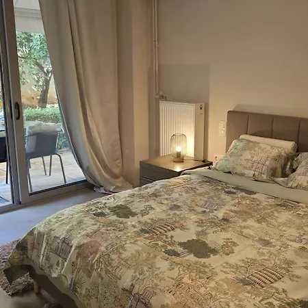 迷人花园公寓 Charming Garden Apartment *