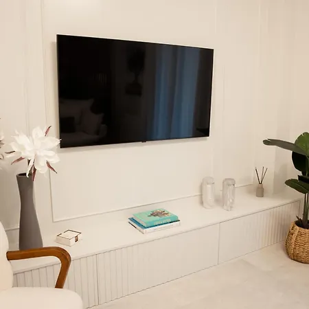 Apartment J&b