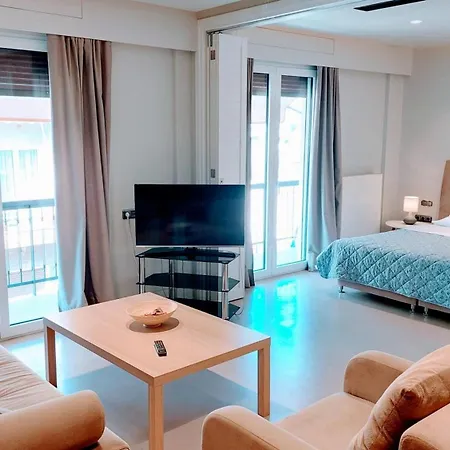 Luxurious Minimal In Acropolis Apartment