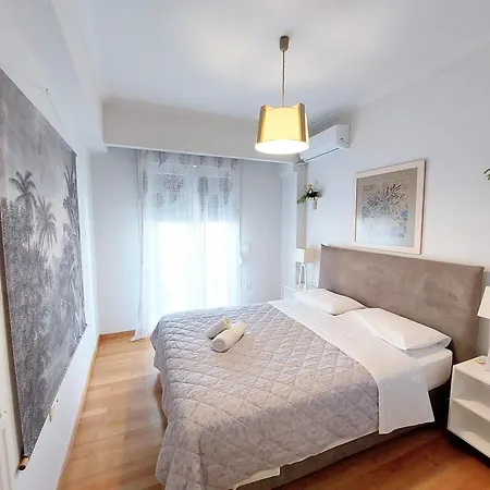 Elegant In Acropolis Apartment *