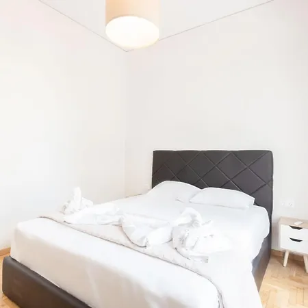 Modern 2-bedroom Gem Close To Metro * Athens