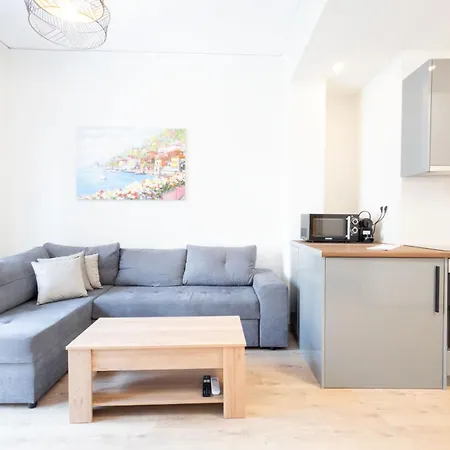 Apartment Modern 2-bedroom Gem Close To Metro Athens