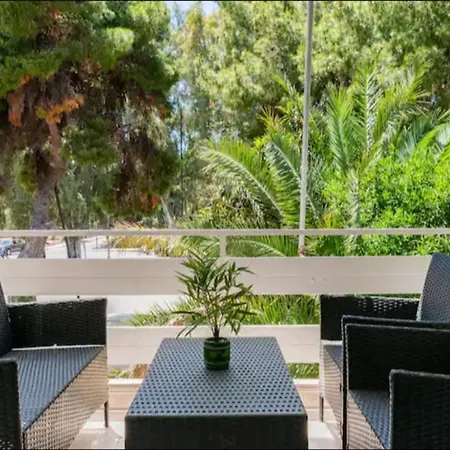 Vouliagmeni Thalassa Apartment