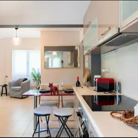 Vouliagmeni Thalassa Apartment *
