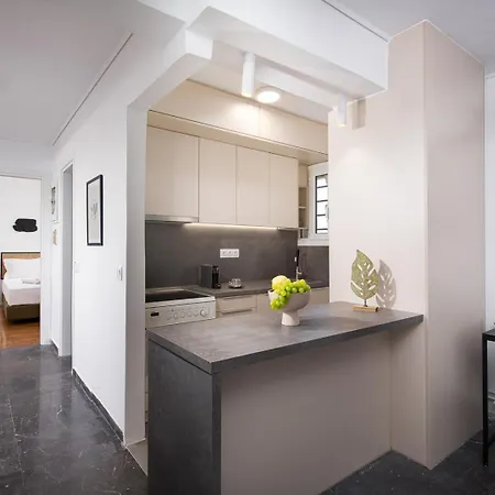 Glyfada First Class Apartment