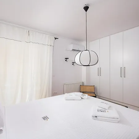 Glyfada First Class Apartment