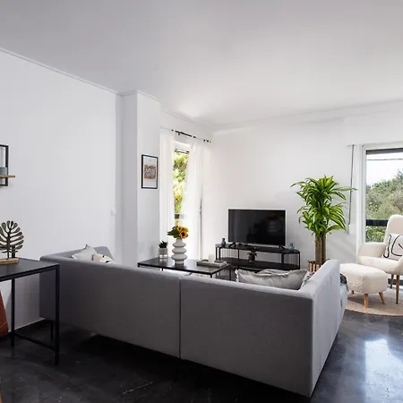Glyfada First Class Apartment Athens
