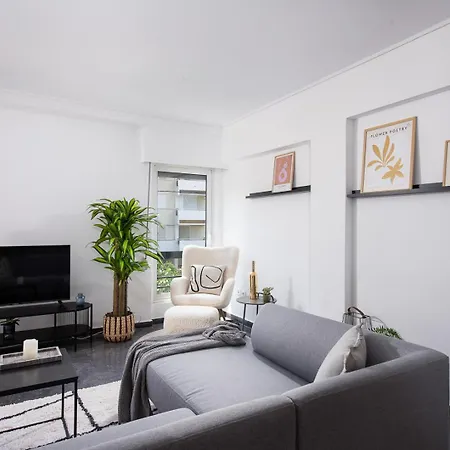 Glyfada First Class Apartment *