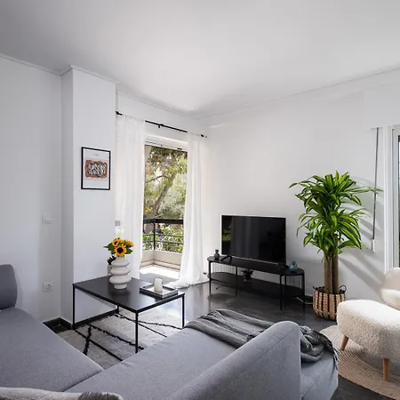 Glyfada First Class Apartment Athens