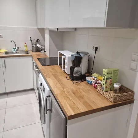 Cozy At King George Str Pagkrati Apartment *