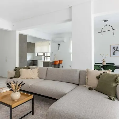 Homely 3br Getaway In Marousi By Upstreet Apartment