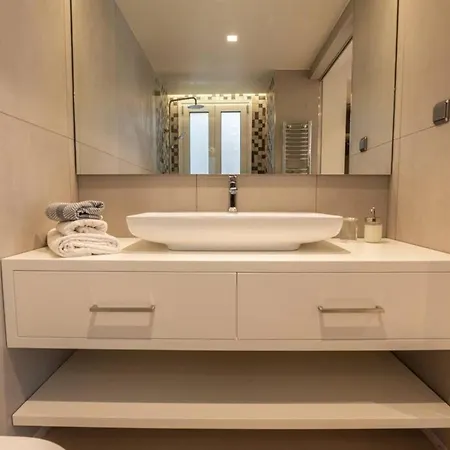 Luxurious In Acropolis Apartment *