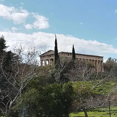 Luxurious Minimal In Acropolis