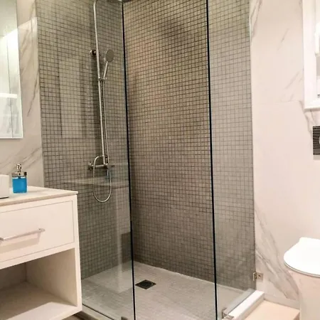 Apartment Luxurious Minimal In Acropolis Athens