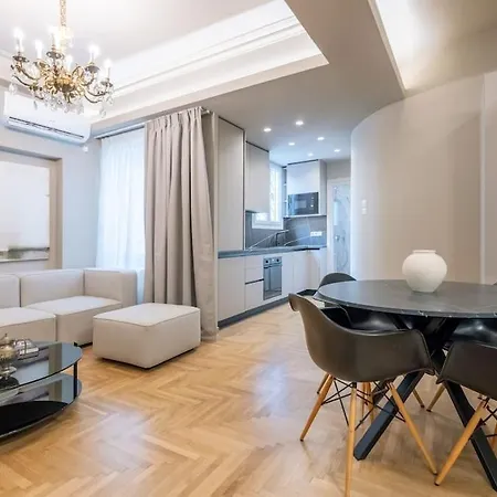 Urban Elegance In Kolonaki 公寓