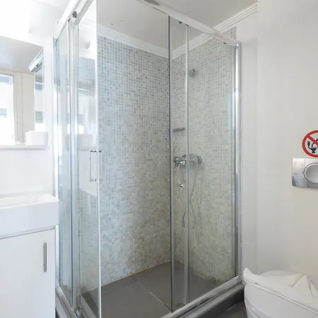 Casa vacanze Renovated 5 Bdr House Near Acropolis - New Beds, Terrace & Yard