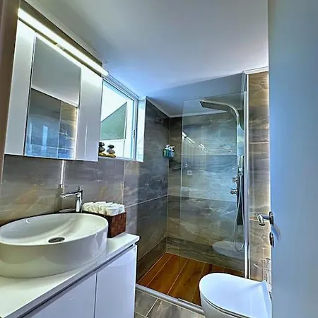 Acropolis Horizon Penthouse *
