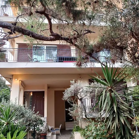 Apartment Spacious Glyfada Golf 4br -near + Shops *