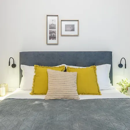 Apartment In Athens