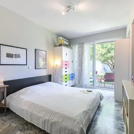 Apartment The Place In Voula For 4 Athen