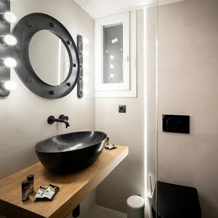 Liv - Comfortable Designer In Lycabettus Apartment Athens