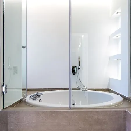 Seaside Luxury With Jacuzzi Apartment Athens