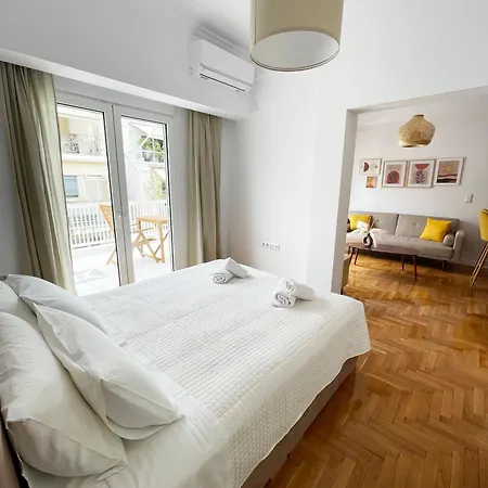 Apartment With Terrace In A Romantic Alley, Plaka Athens