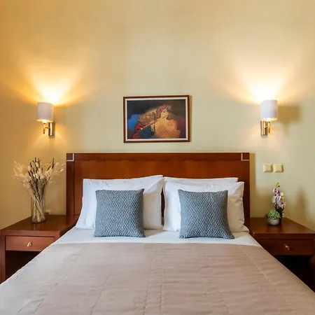 Marina Hotel 3*