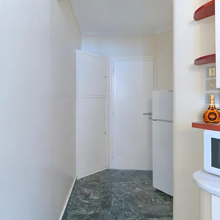 Pagrati With Park View Balcony - Opp Pangrati Grove Apartment *