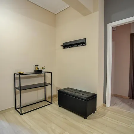 Modern By Athens' Center Apartment *