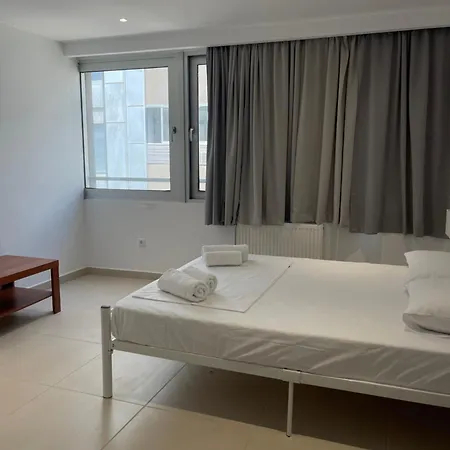 Spacious Athenian 2 Bedroom Next Metro And Museum * Athens