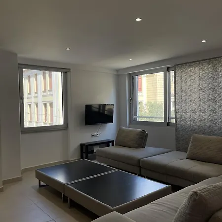 Spacious Athenian 2 Bedroom Next Metro And Museum *