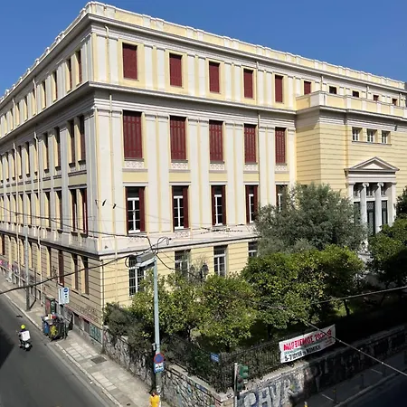 Apartment Spacious Athenian 2 Bedroom Next Metro And Museum Athens