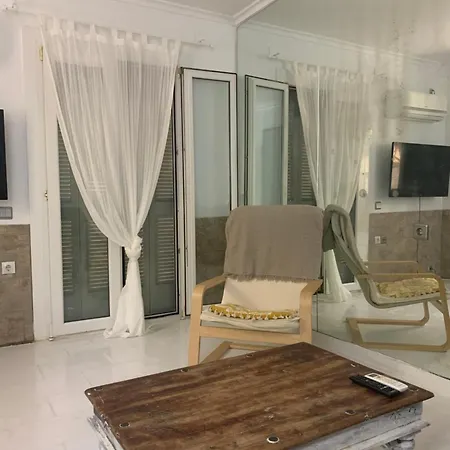 Dori's Seaside Apartment Athens