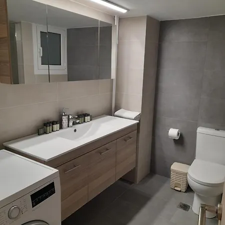 Apartment Coral Apartment-three Bedroom With Balcony And Sea View *