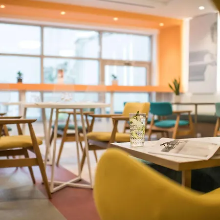 Ibis Styles Routes 4*