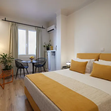 Athenian Sensations And In The Heart Of Apartment *