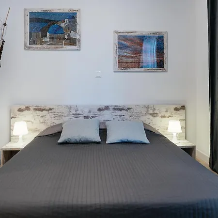 Apartment In The Heart Of *