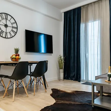Apartment In The Heart Of Athens