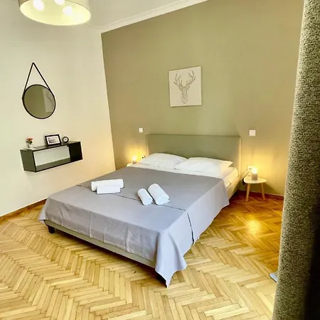 Stylish Spacious At The Centre Of Monastiraki *