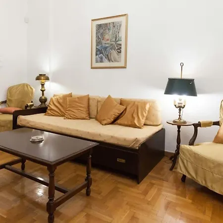 Charming Vintage 2br With Balcony In Koukaki Athens