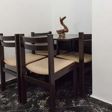 Charming Vintage 2br With Balcony In Koukaki Apartment