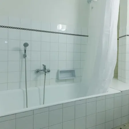 Charming Vintage 2br With Balcony In Koukaki * Athens