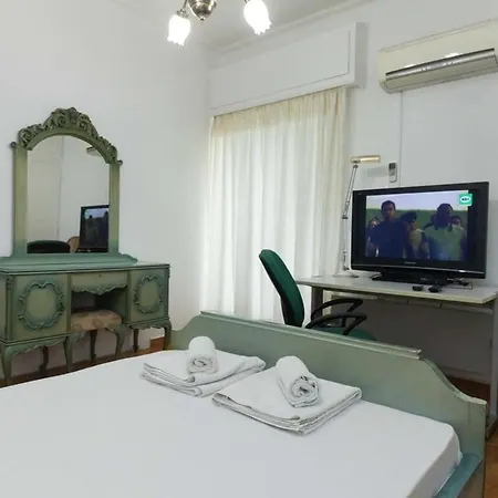 Charming Vintage 2br With Balcony In Koukaki Apartment Athens