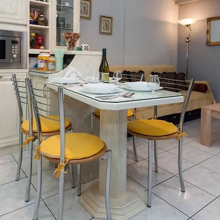 Apartament Chrisoupoli Cheerful 2 Bd With Balcony