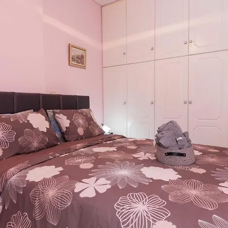 Chrisoupoli Cheerful 2 Bd With Balcony Apartament *
