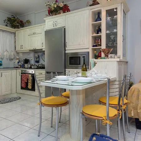 Chrisoupoli Cheerful 2 Bd With Balcony Apartament