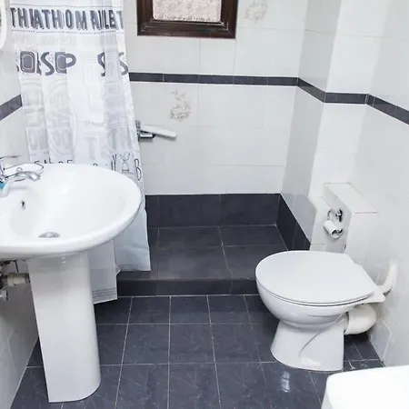Apartment Modern In Heart Of Paleo Faliro!