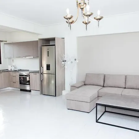 Modern In Heart Of Paleo Faliro!