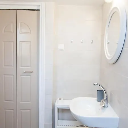 Apartment Cosy 2 Bd Apt Near Metaxourgio Area Athens